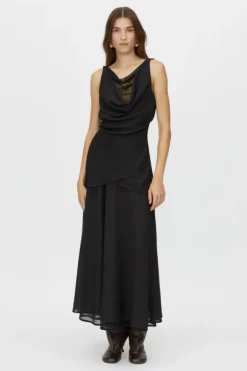 Attar Top Black