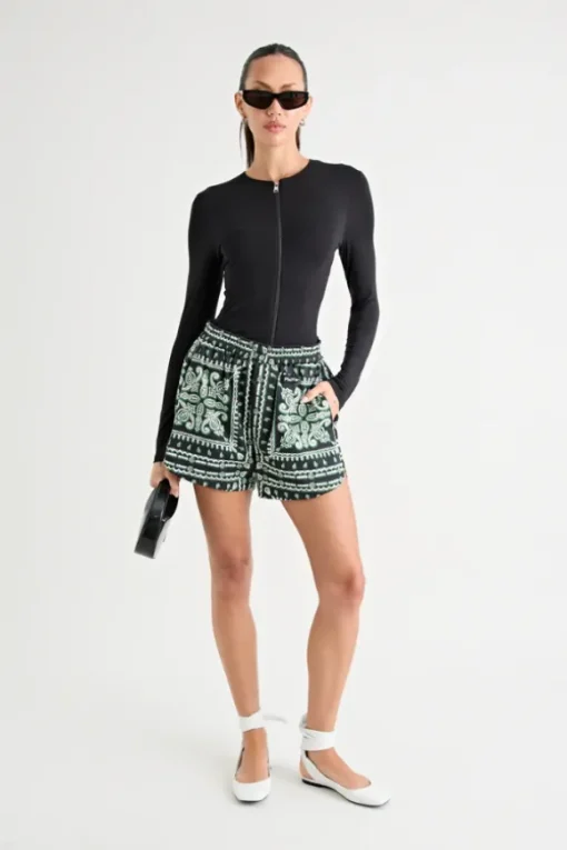 Chico Short Print