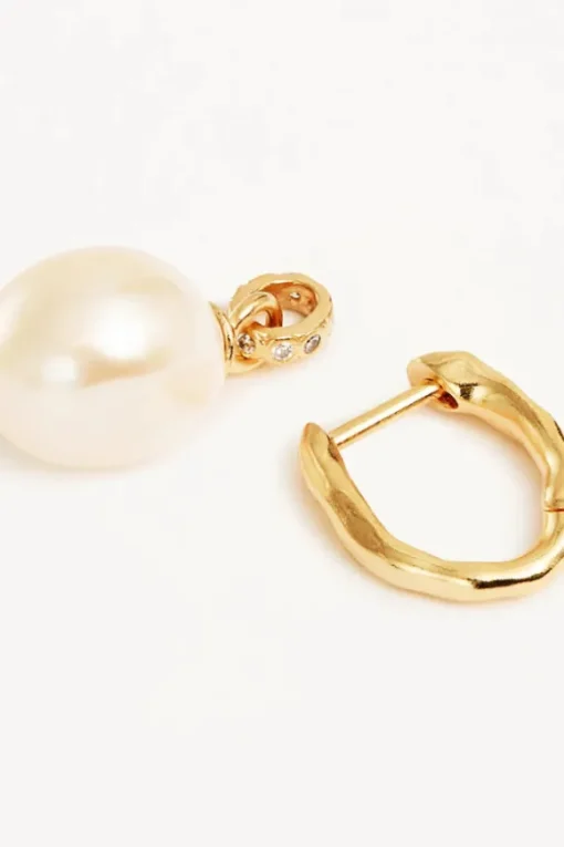 18k Gold Vermeil Embrace Stillness Pearl Hoops