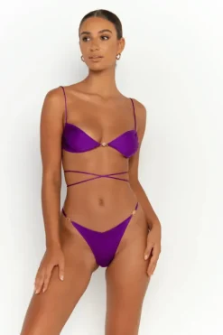 Lia Bottom Petunia