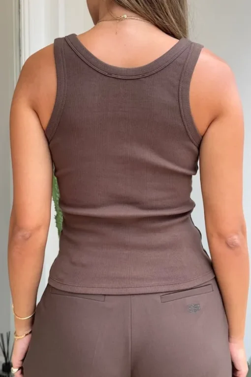 Lia Crew Tank Cocoa
