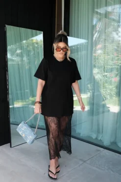 Lia Tee Black