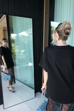 Lia Tee Black