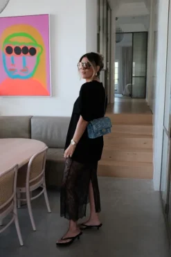 Lia Tee Black