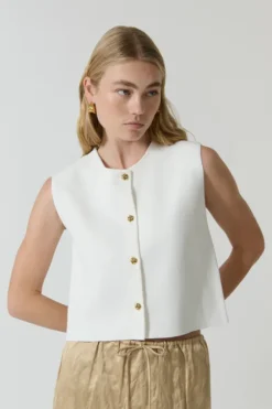 Linda Gilet White
