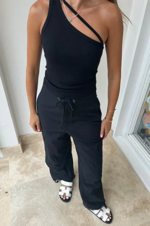 One Shoulder Strap Tank Black