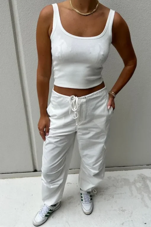 Round Neck Crop White