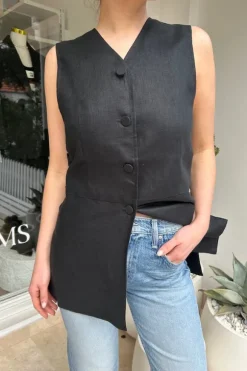 Theo Vest Black