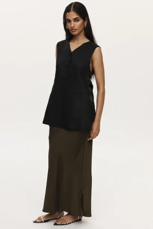 Theo Vest Black