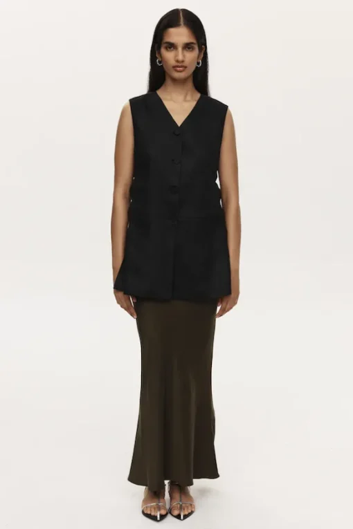 Theo Vest Black