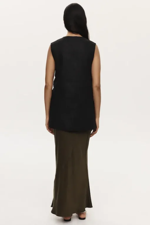 Theo Vest Black